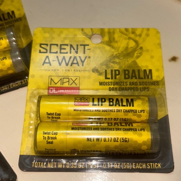 Scent-A-Way Lip Balm & Camo Compac - Picture 7 of 8